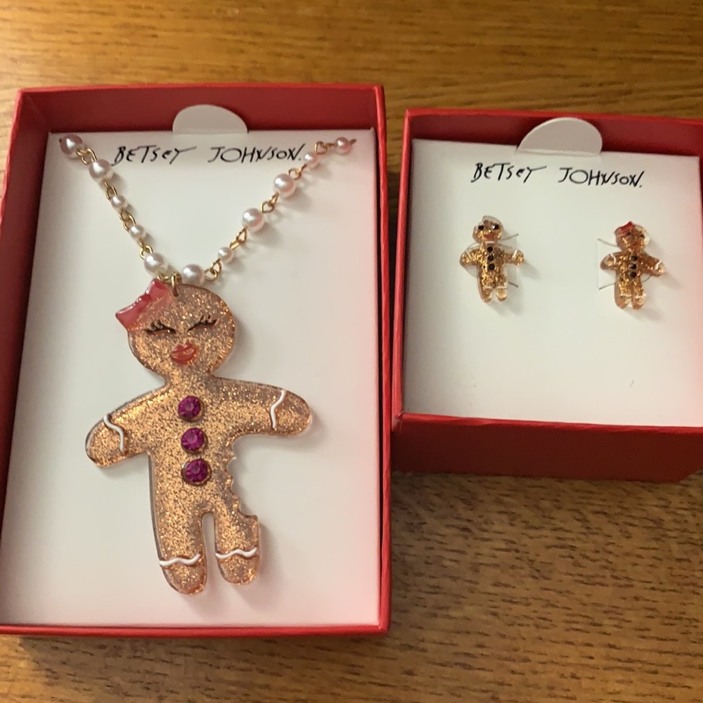Betsey Johnson necklace and earring set